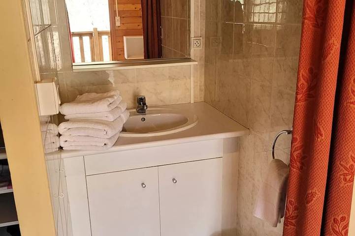 Gîte pour 2 personnes, avec piscine et terrasse dans Le Pont d'Arc - 2