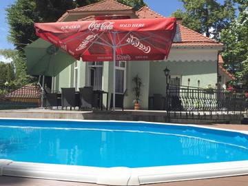 Ferienhaus für 10 Personen, mit Pool und Garten in Siofok