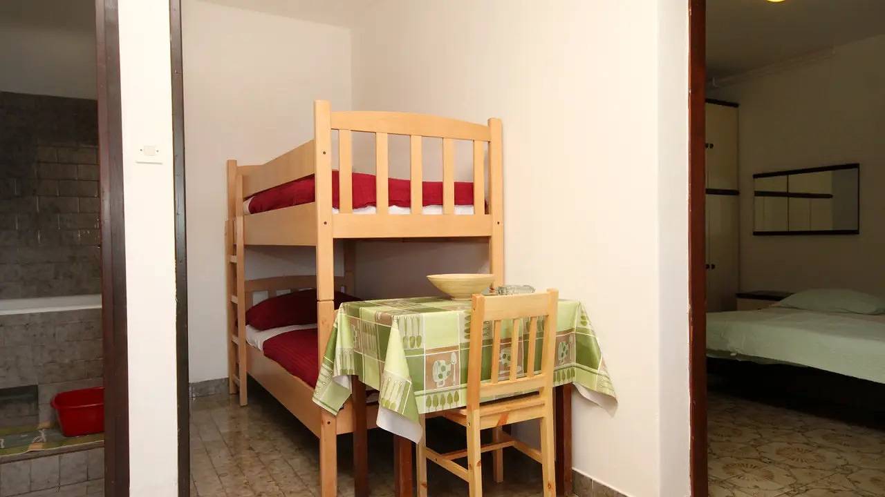 Cijeli apartman za odmor, Ferienwohnung für 4 Personen (27 m²) in Lavdara in Lavdara (Zadar), Sali
