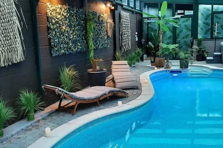 Ferienhaus für 4 Personen, mit Sauna und Terrasse sowie Whirlpool und Garten