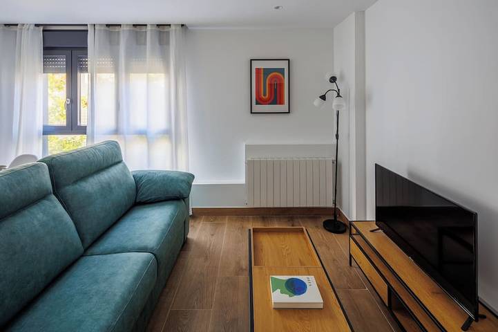 Ganze Wohnung, Double Family Studio With Free Parking in Logroño, La Rioja Provinz
