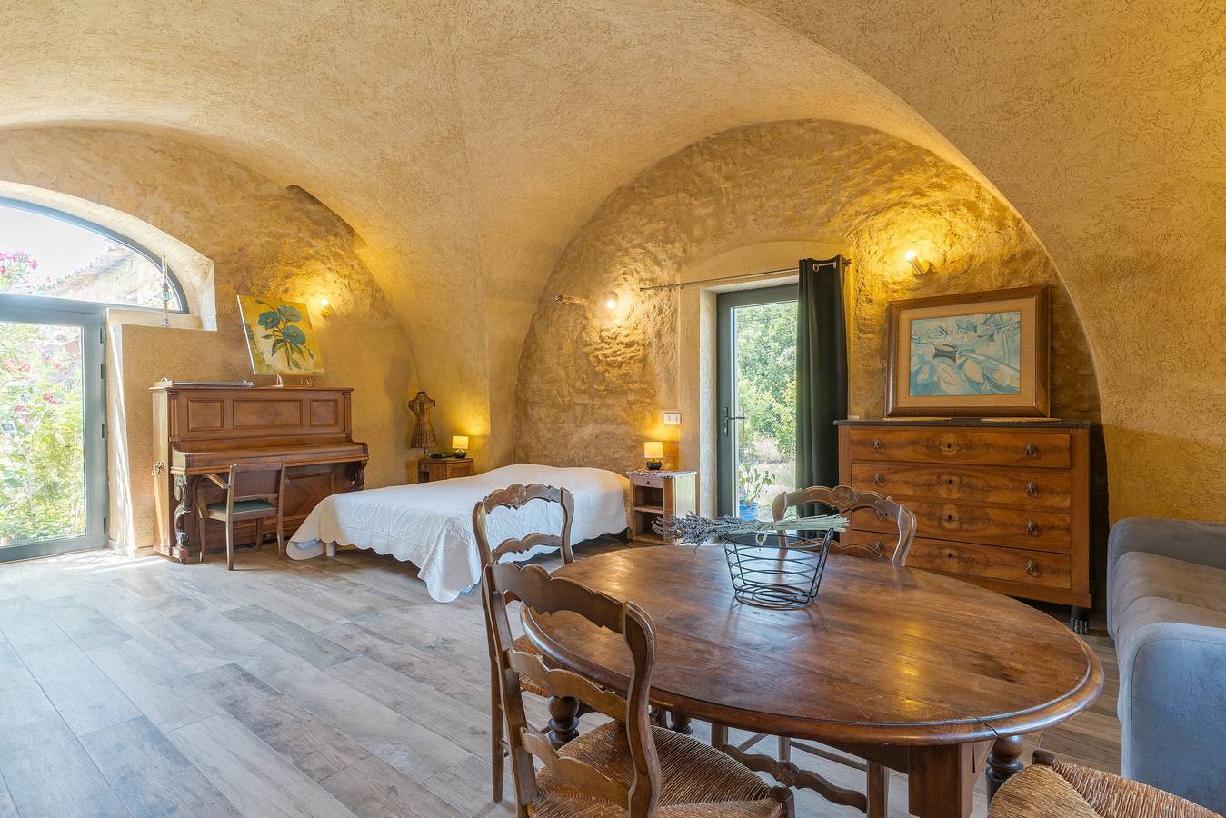 Studio pour 4 Personnes dans Vaugines, Parc naturel régional du Luberon