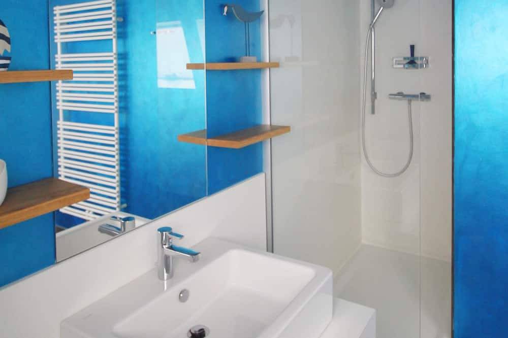 Ganze Wohnung, Schwimmende Ferienwohnung auf dem Geierswalder See in Geierswalde, Elsterheide