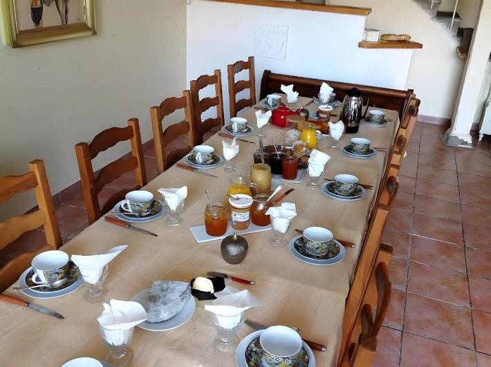 Location de vacances pour 3 personnes, avec piscine et jardin, animaux acceptés à Huriel - 4