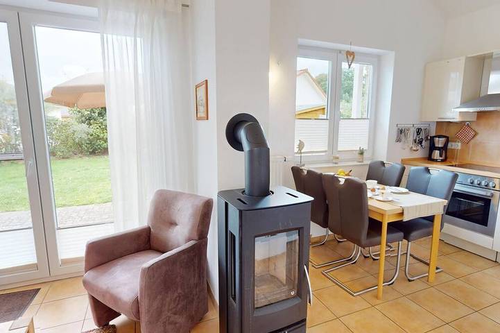 Ferienhaus für 4 Personen, mit Terrasse und Sauna sowie Garten in Neustadt in Holstein