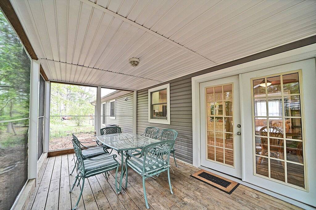 Excellent 3 bedroom Summer House in Beach Town! Trolley, Beaches, Wifi and more! in Bethany Beach, Sussex County (Delaware)