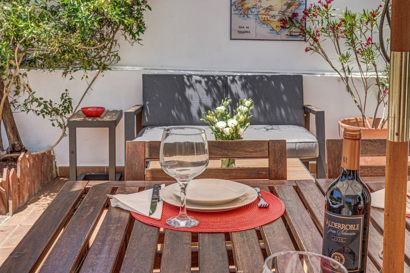 "Sweet Family House" with Air Conditioning, Garden, Terrace & Wi-Fi; Street Parking Available in Cala d'Or, Santanyí