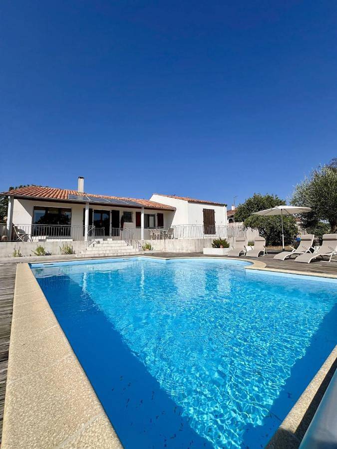 Maison de vacances pour 9 personnes, avec Terrasse et Piscine à Marsilly