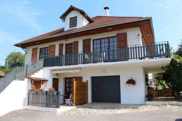 Gîte pour 4 personnes, avec jardin et terrasse à Saint-Genix-sur-Guiers