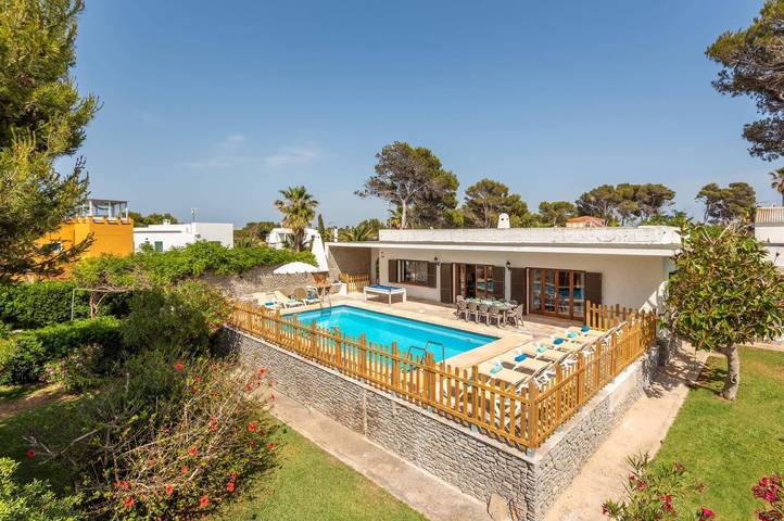Casa vacanza per 10 persone, con Giardino a Cala Blanca