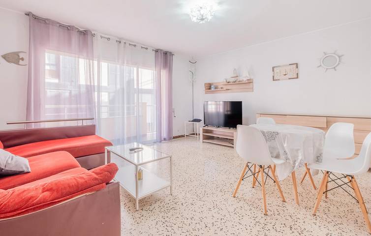 Apartamento vacacional entero, Acogedor Apartamento Vacacional de 92m² cerca de Cala del Cementiri in La Ametlla de Mar, Costa Dorada