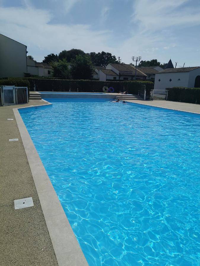 Gîte pour 6 personnes, avec terrasse et piscine dans Courlay Sur Mer - 2
