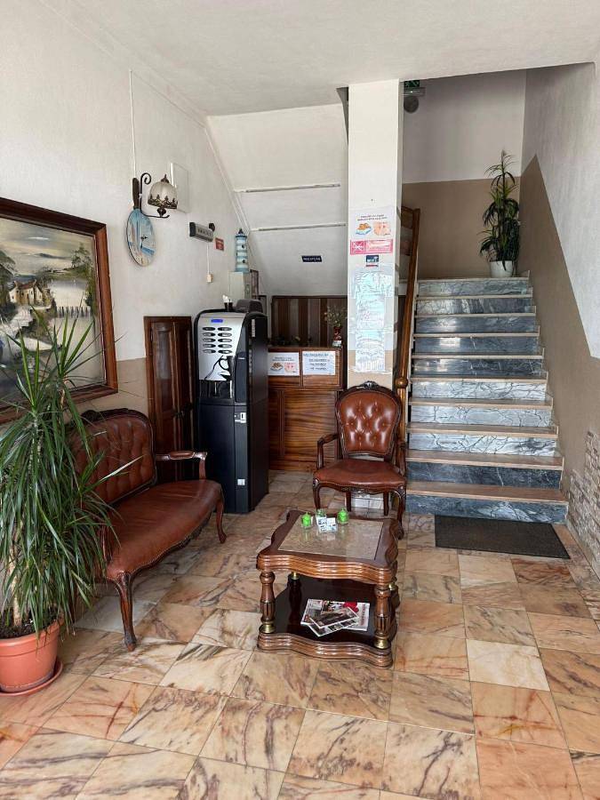 Single Room with Shared Bathroom in Atouguia da Baleia, Leiria District