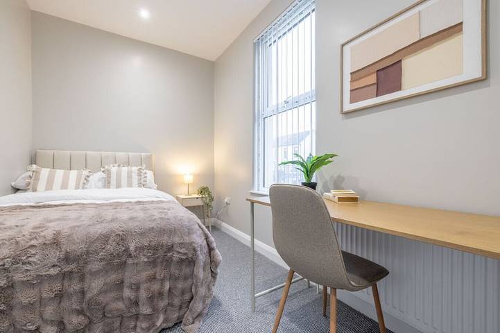 Belfast Quarters: Lurgan Manor in Lurgan, Lough Neagh
