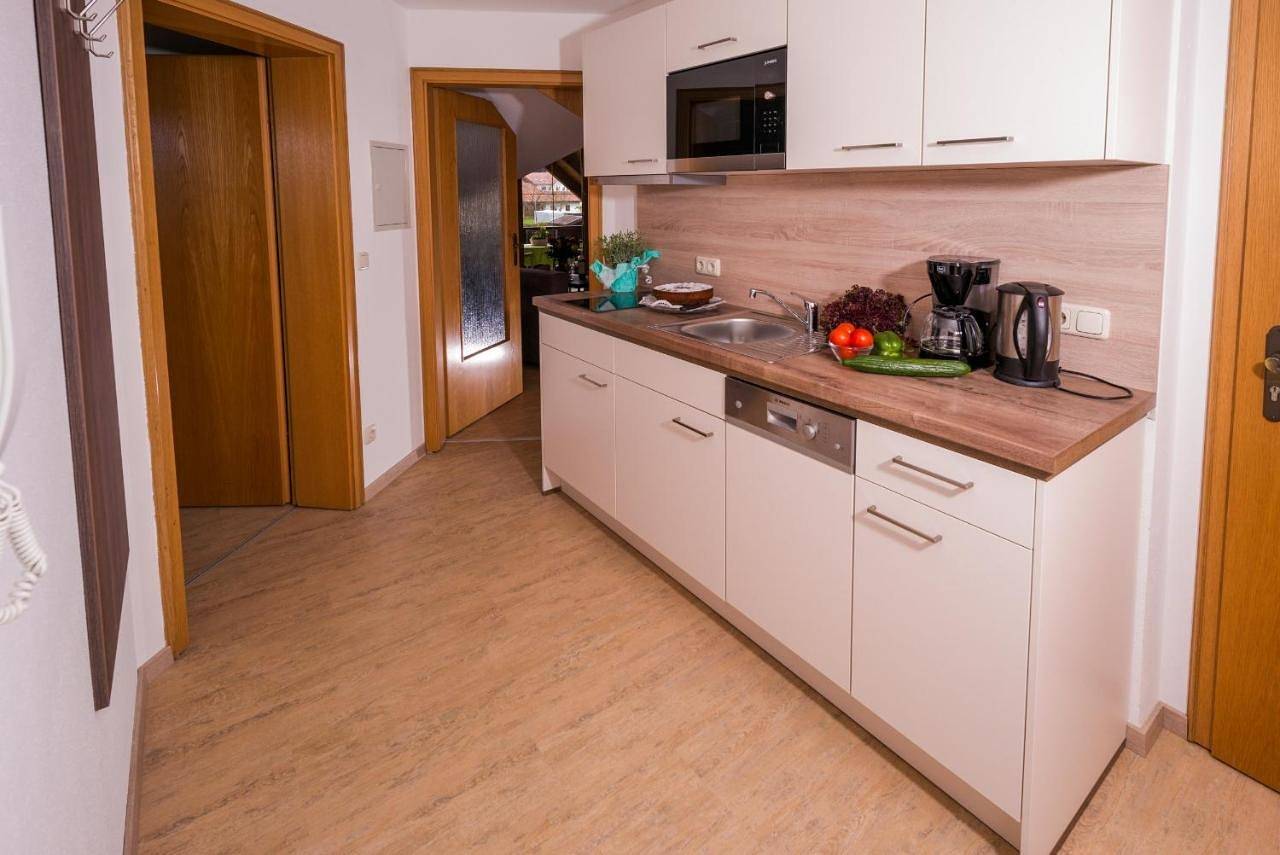 Ganze Wohnung, Apartment with Balcony in Obing, Landkreis Traunstein