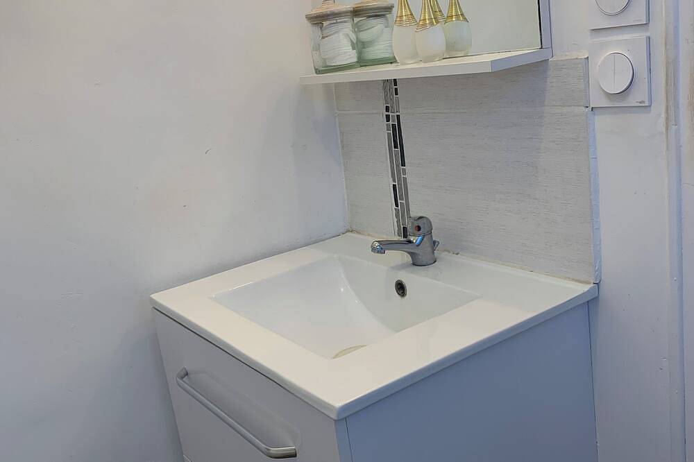 Cosy town house, 1 bedroom, sleeps 4 - Outsideeur 150 m² - Parking in Aubagne, Marseille region