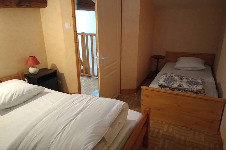 Location de vacances pour 4 personnes, animaux acceptés à Lezay - 3