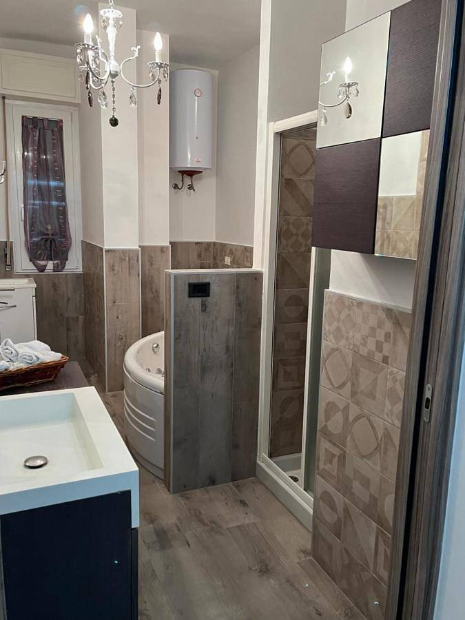 Gîte pour 8 personnes, avec jacuzzi et balcon, animaux acceptés dans Alexandrie - 4
