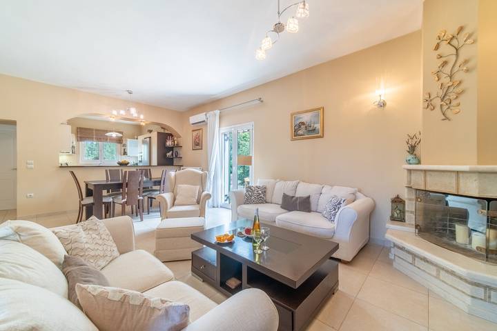 Maison de vacances pour 6 personnes, avec balcon et jardin, adapté aux familles à Corfou