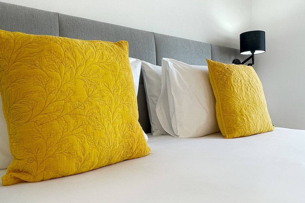 Stylish 1 Bedroom Stone House With Sea View In São Jorge, Azores (Belo Malandro) in São Jorge