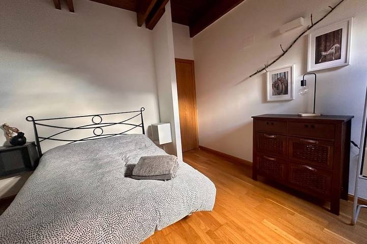 Apartamento entero, Dúplex para 8 personas en el Pirineo Aragonés. A 5 min de Formigal-Panticosa! in Tramacastilla de Tena, Pirineo Aragonés