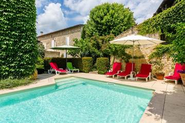 Cottage pour 12 personnes, avec vue à Pujols (Gironde)
