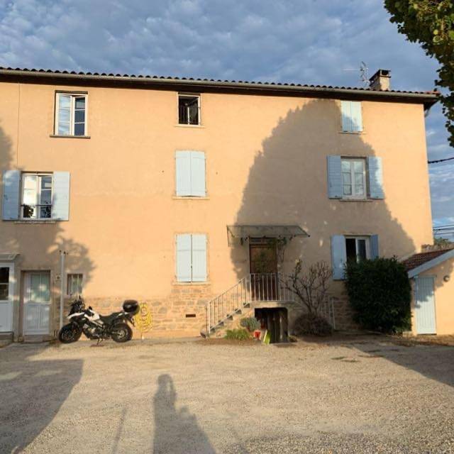 Gîte pour 2 personnes, avec terrasse à Chaponost - 2