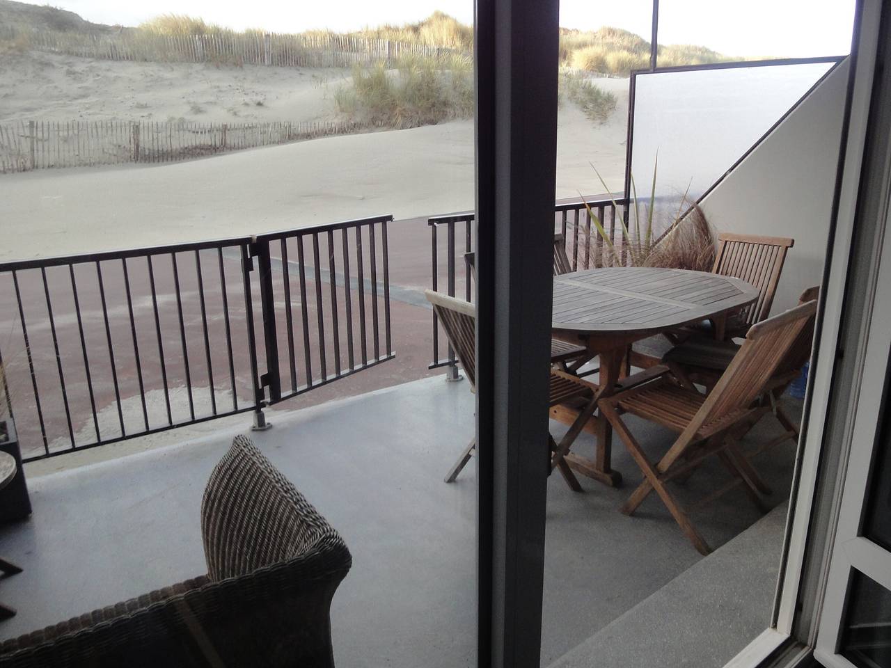 Ganze Wohnung, Wohnung für 4, direkter Strandzugang, sonnige Terrasse in Fort-Mahon-Plage, Abbeville und Umgebung