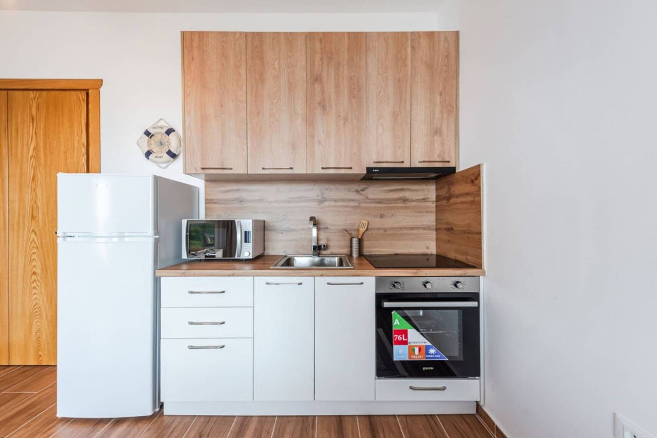 Ganze Wohnung, Ferienwohnung für 3 Personen mit Garten in Orikum, Vlorë