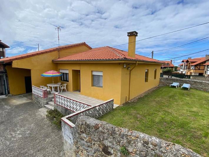 Casa de vacaciones para 6 personas, con jardín además de balcón y vistas - 1