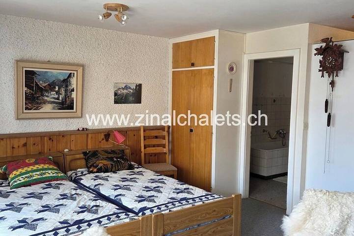 Ganze Wohnung, Wohnung im Gebäude in Zinal - 2 Betten im Wohnzimmer - Kabelfernsehen - Küche - 1 Badezimmer/Wc - Ba in Ayer (Anniviers), Anniviers