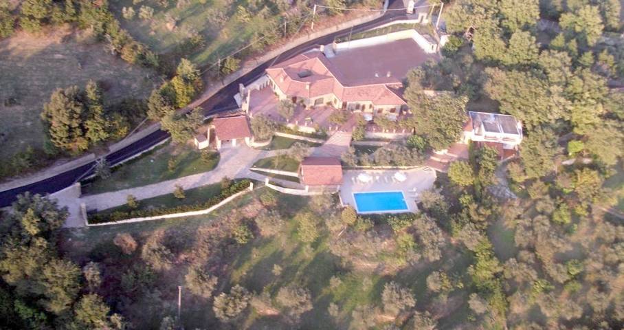 Casa vacanza per 3 persone, con Terrazza e Giardino nonché Piscina e Panorama a Altavilla Silentina