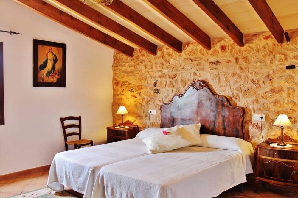 Finca rural con piscina y pista de tenis profesional in Lluchmayor, Mallorca Sur