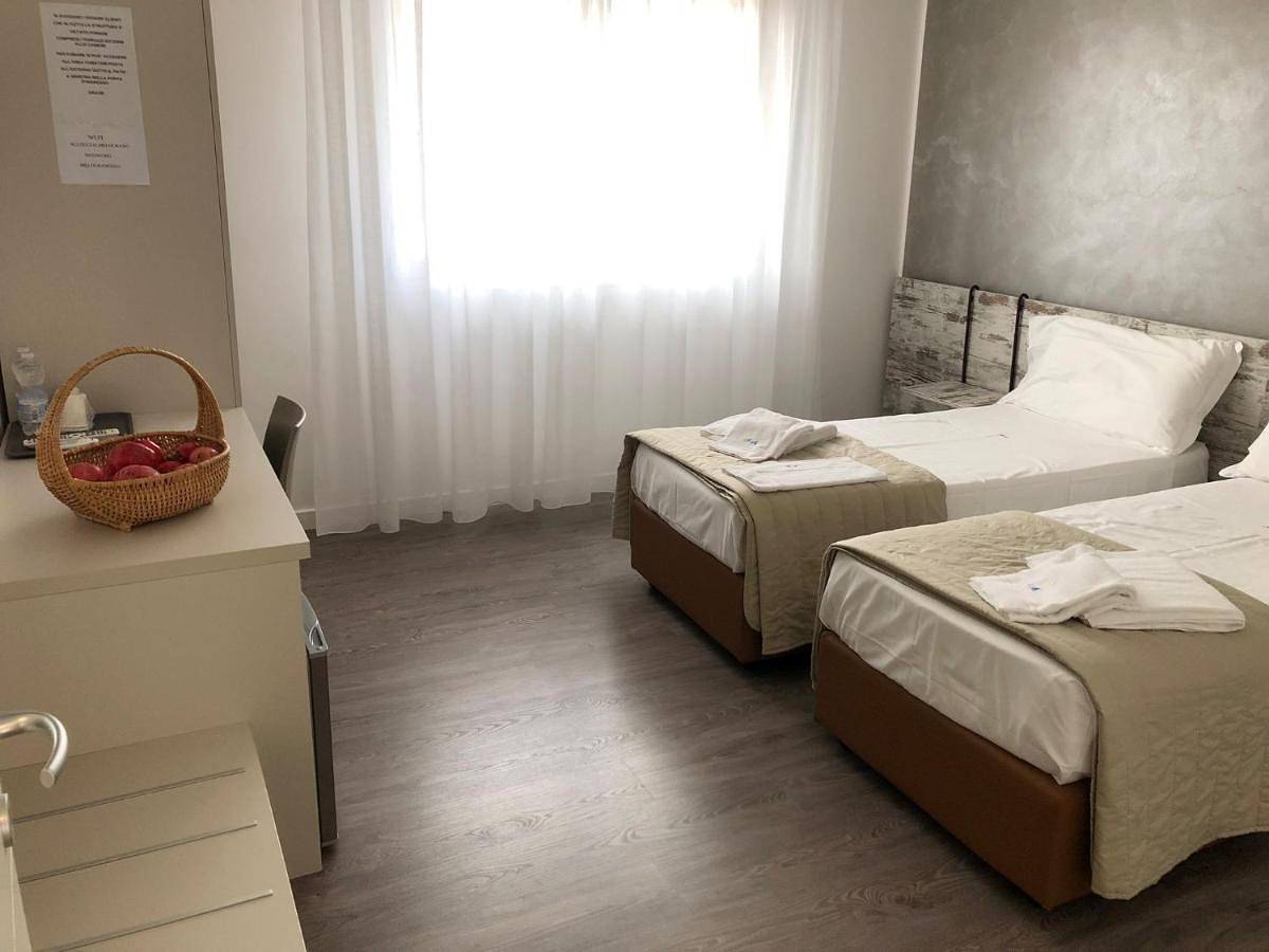 Double Room with Private Bathroom in Marcon, Province de Venise