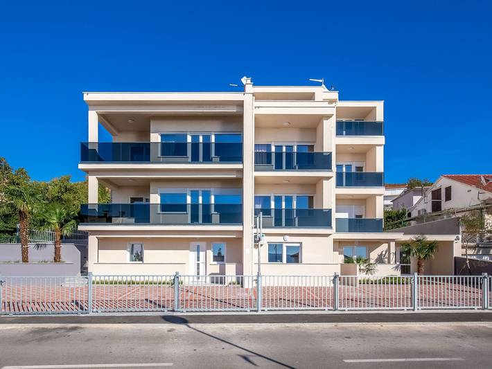 Ferienhaus für 6 Personen, mit Balkon und Pool in Dramalj