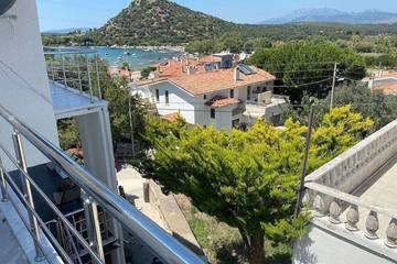 Gîte pour 4 personnes, avec balcon et jardin dans Ildir