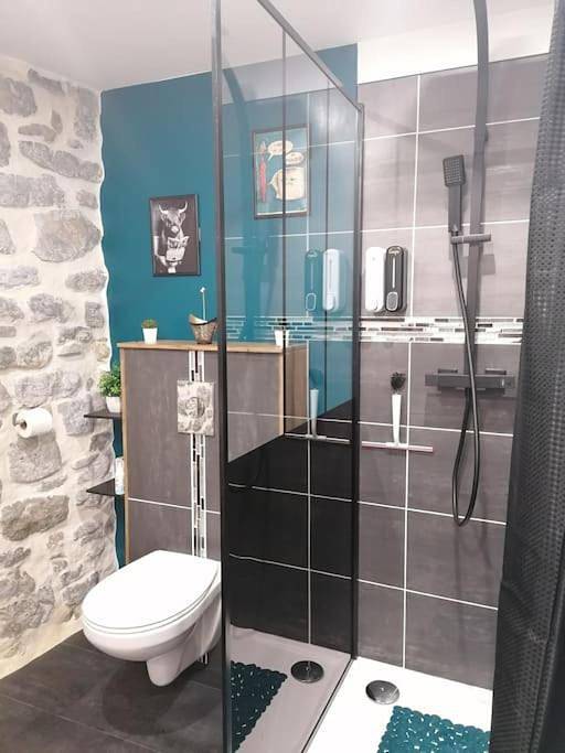 Appartement entier, One-Bedroom Apartment in Pennautier, Région de Carcassonne