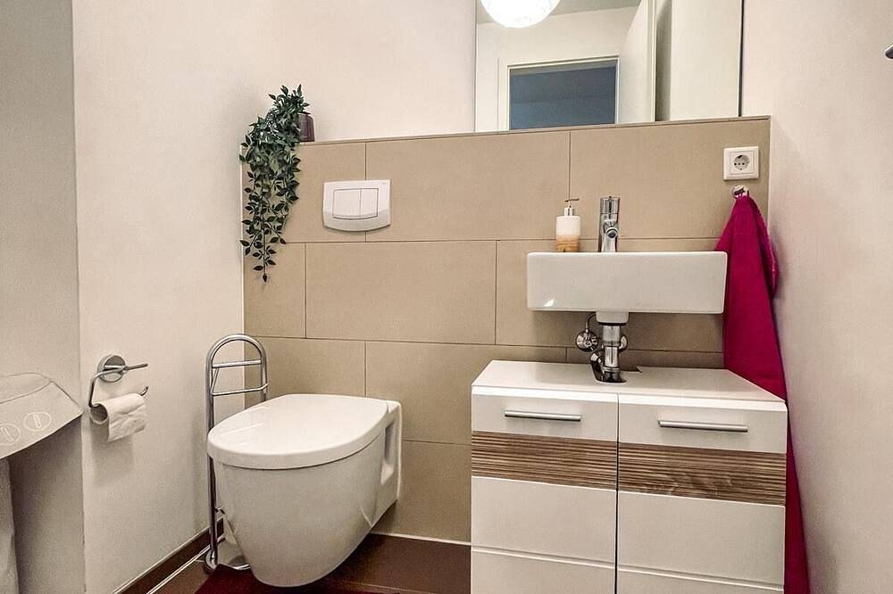 Ganze Wohnung, Schöne Wohnung mit Terasse zum Wohlfühlen in Tutzing, Starnberger See