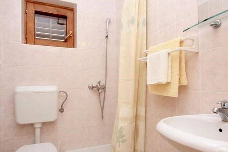Appartamento intero, Villa Ro - Ela - Double or Twin Room with Garden View - S3 in Brsecine, Grad Dubrovnik