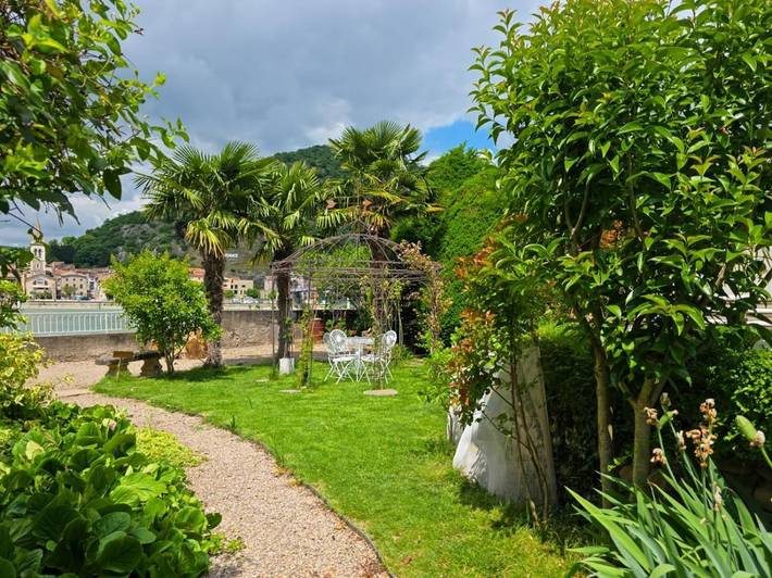 Chambre d’hôte pour 3 personnes, avec piscine et sauna ainsi que jardin et vue à Andancette - 3