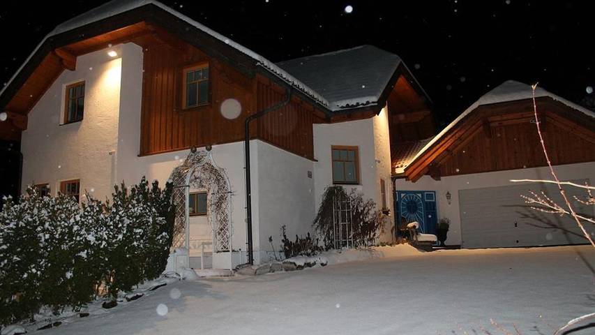 Ferienhaus für 10 Personen, mit Sauna und Garten sowie Pool