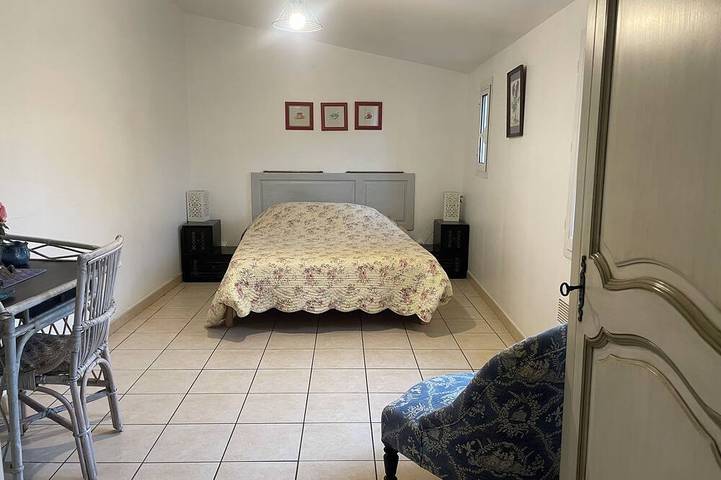 Sanary Small country house with garden. Small dogs accepted in Sanary-sur-Mer, Mediterranean Coast (France)
