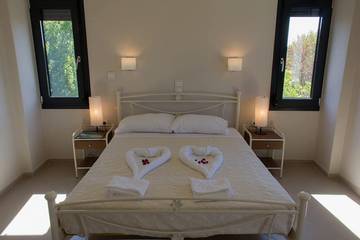 Villa for 6 People in Lesbos, Photo 1