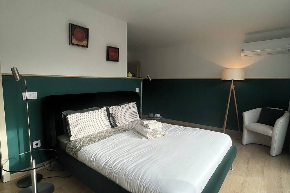 Vila Camélia - Suite Paixão with private terrace in Porto, Porto District