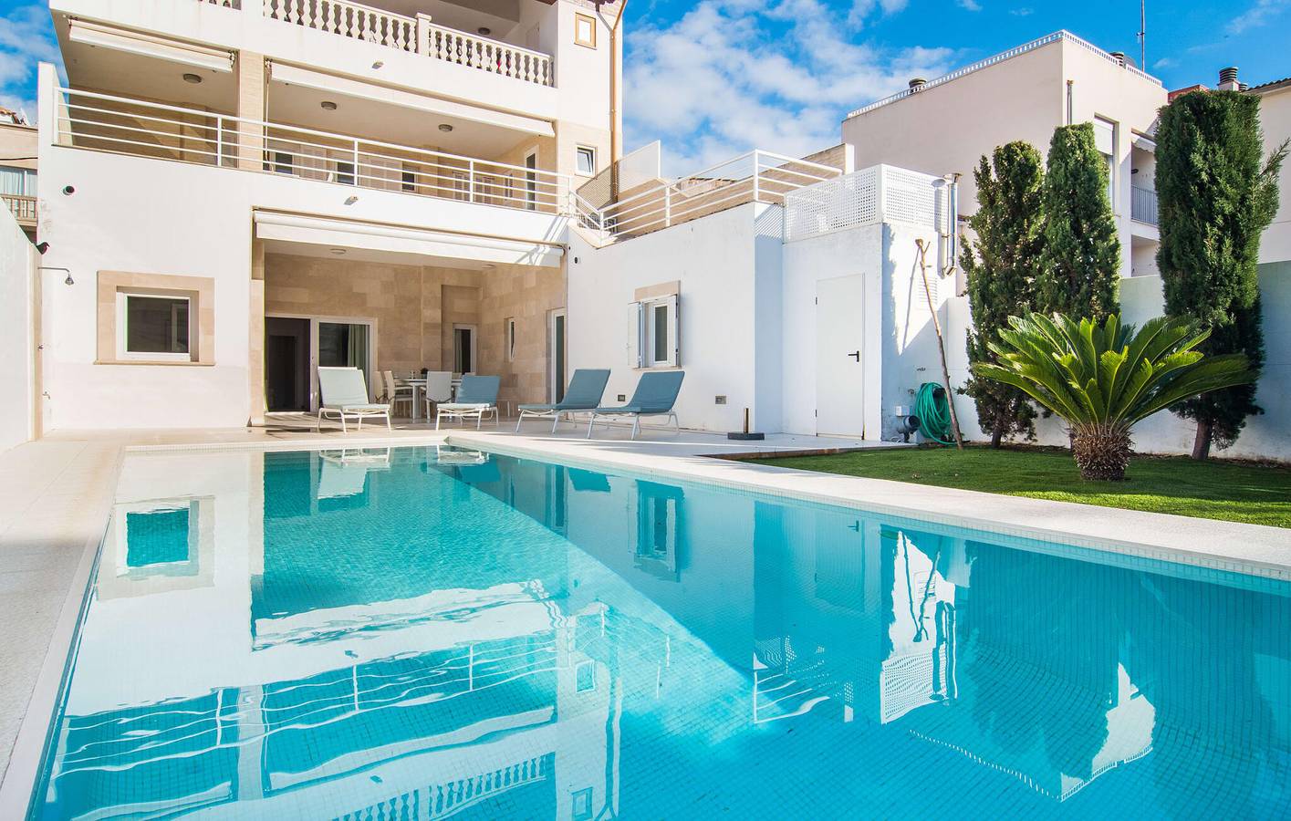 Appartement de vacances entier, Retraite à Playa Es Pregons avec piscine et terrasse in Colònia de Sant Jordi, Ses Salines