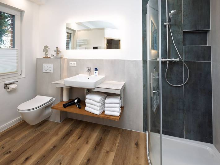 Ganze Wohnung, 2025 fertiggestellte FeWo mit Sauna & Whirlwanne in Strandnähe Grömitz in Grömitz, Ostholstein