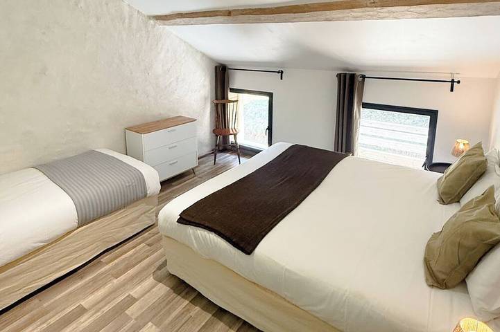 Location de vacances pour 10 personnes, animaux acceptés à La Gripperie-Saint-Symphorien - 2