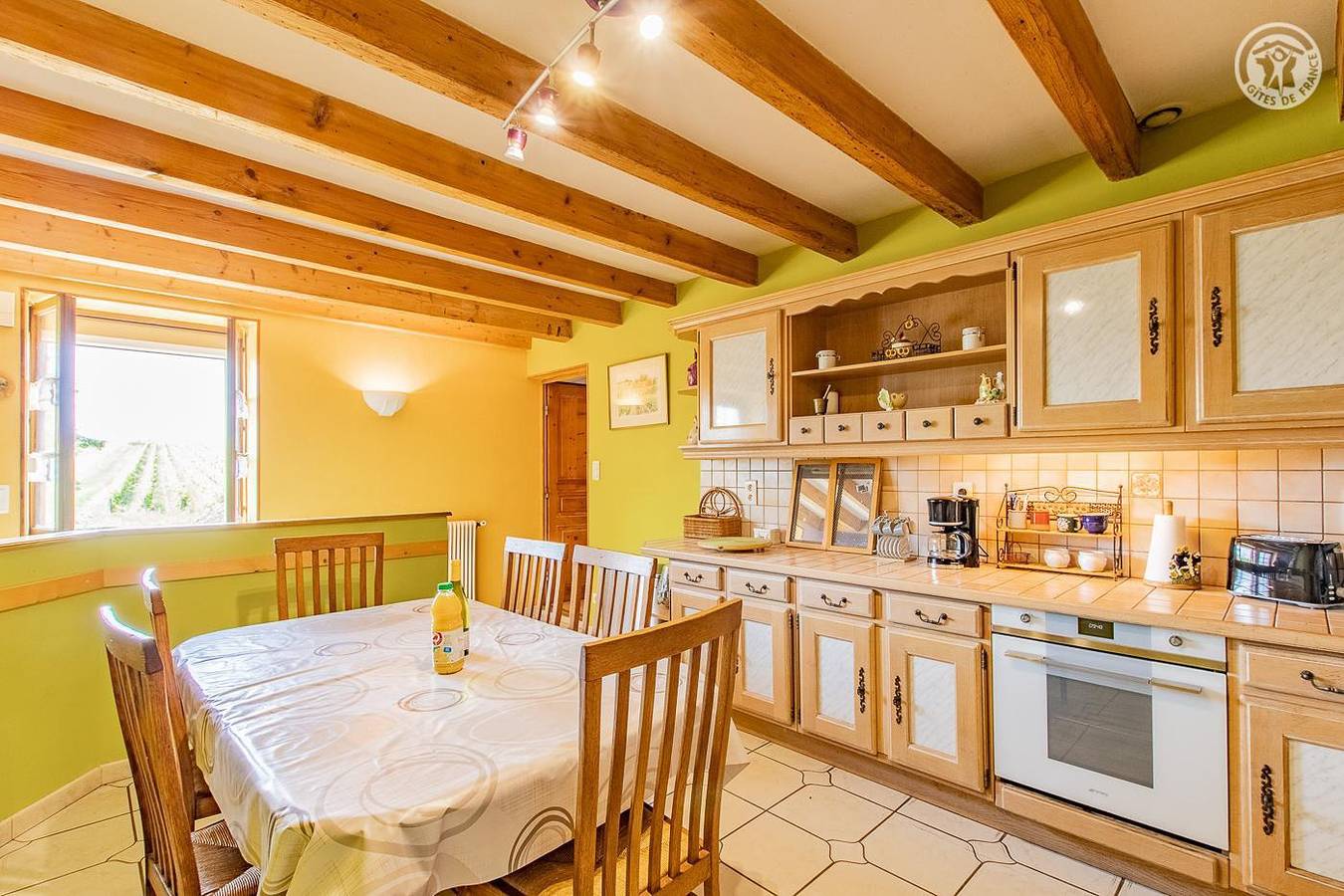 Gîte für 11 Personen mit Terrasse in Chenôves, Region Chalon-sur-Saône
