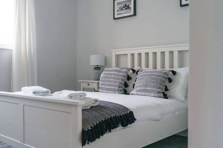 Central large 3 bedroom home in Newcastle upon Tyne, Tyne and Wear