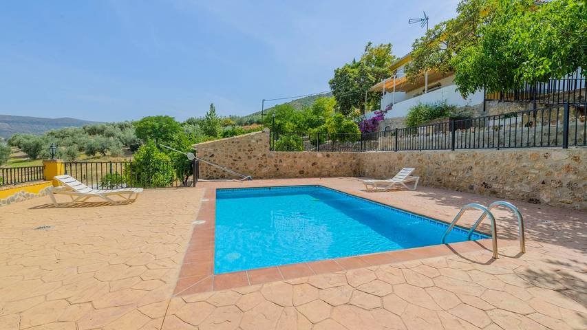 Chalet para 11 personas, con piscina y balcón/terraza, Se admiten mascotas en Sierras Subbéticas - 2